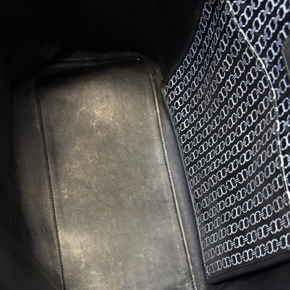 Tory Burch Gemini Link Black and White Tote - Picture 6 of 7